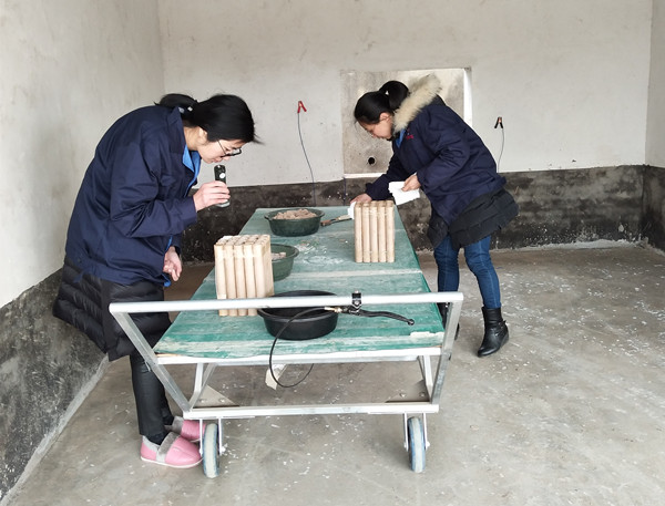 1517906827787034490.jpg 现场制作组合烟花1_副本.jpg