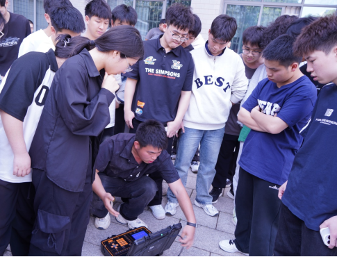 1745221645414046156.png image.png